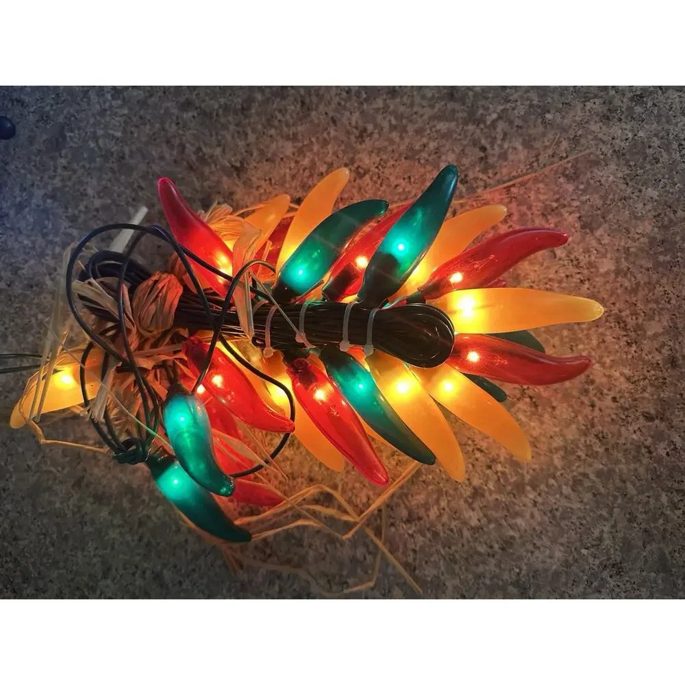 Chili Pepper Ristra Lights Plug-In 35 Red Green Yellow Bulbs Fiesta Swag Works